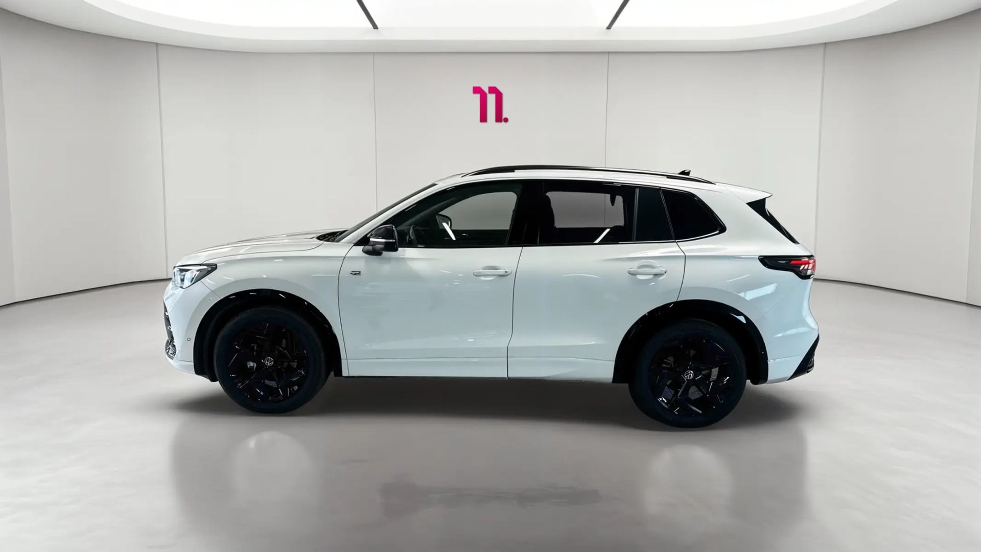 VOLKSWAGEN Tiguan — photo 3
