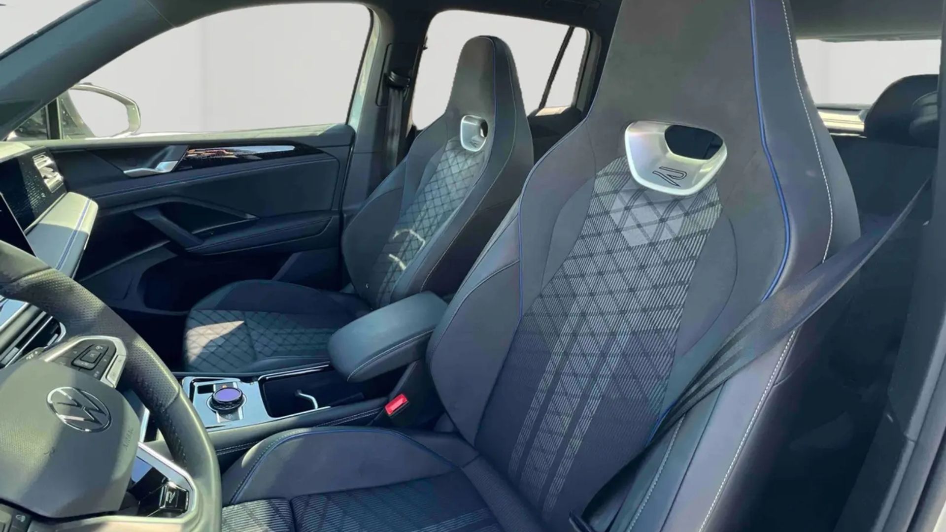 VOLKSWAGEN Tiguan — photo 5