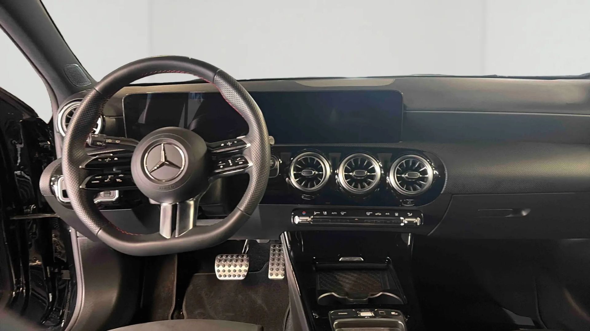 MERCEDES A 250e — photo 4
