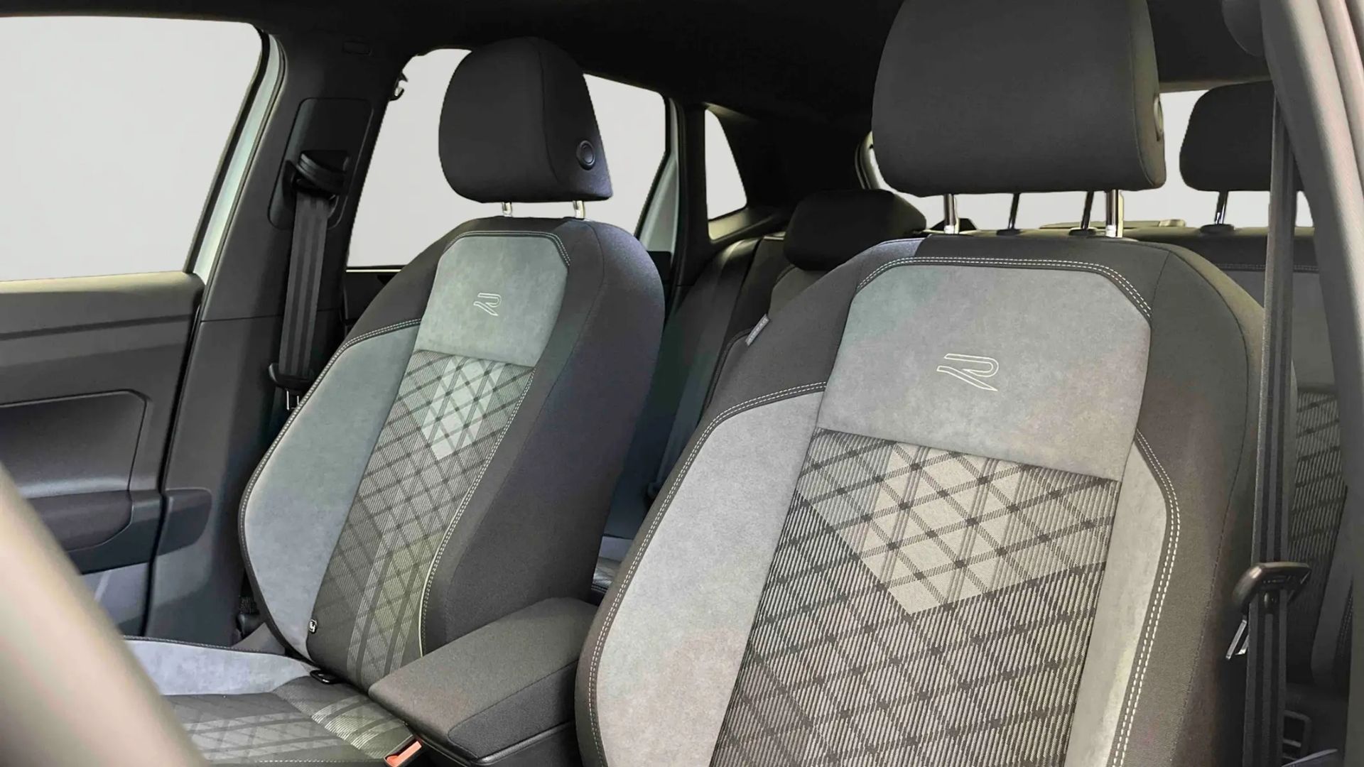 VOLKSWAGEN Polo — photo 5