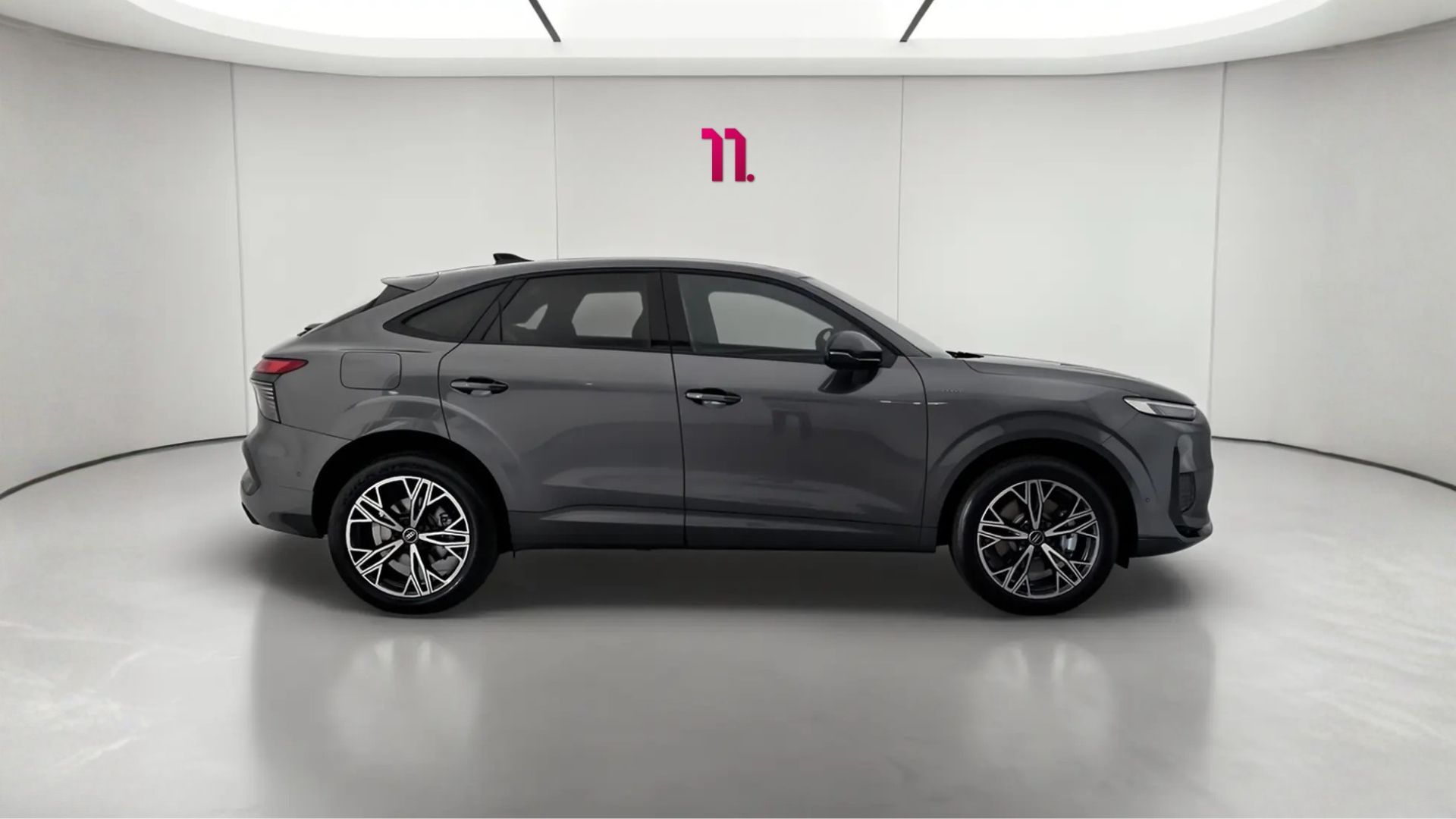 AUDI Q3 — photo 3